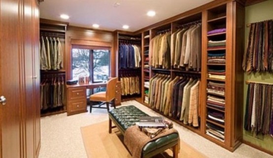 A closet of a stylish man should be a place where everything is in its place.
