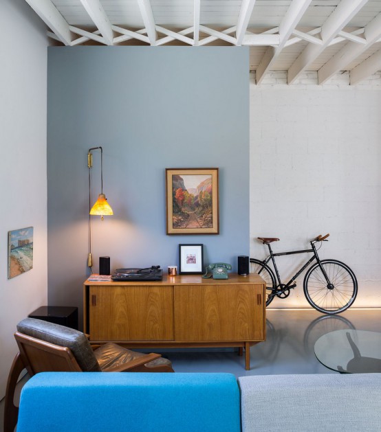 Stylishly Minimalist House With Mid Century Modern Touches