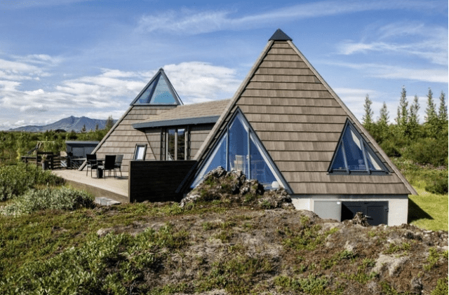 Sustainable And Airy Pyramid Cottage In Iceland