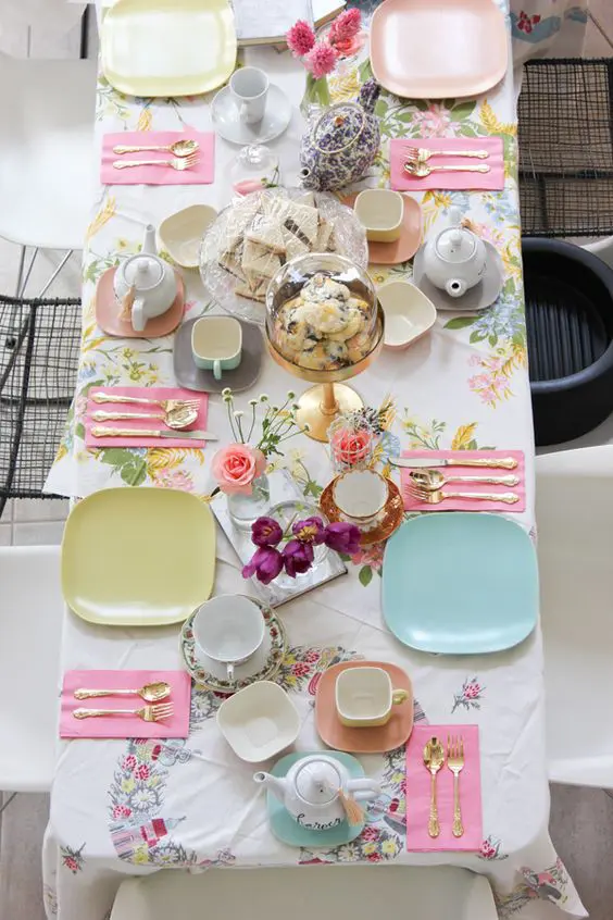 Sweetest baby shower table settings to get inspired  14