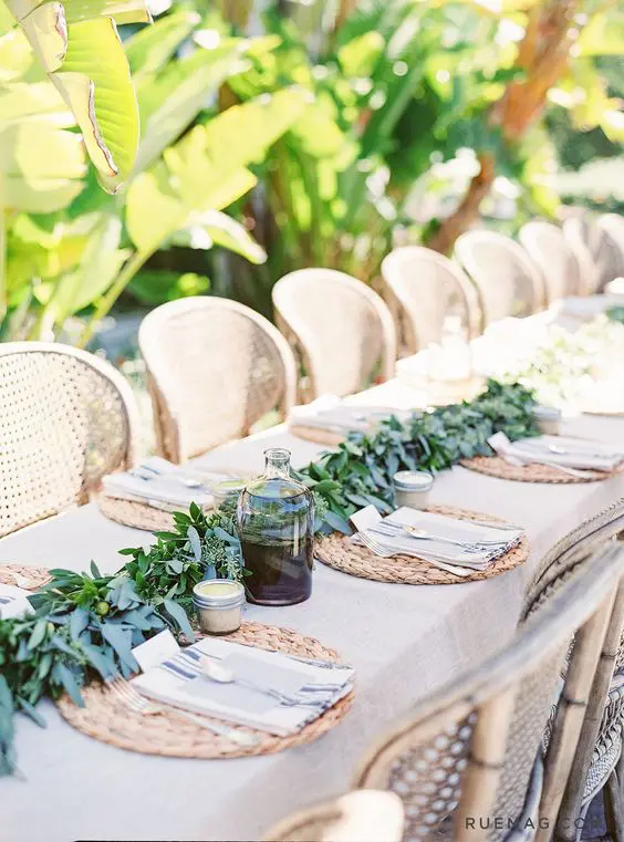 Sweetest baby shower table settings to get inspired  17