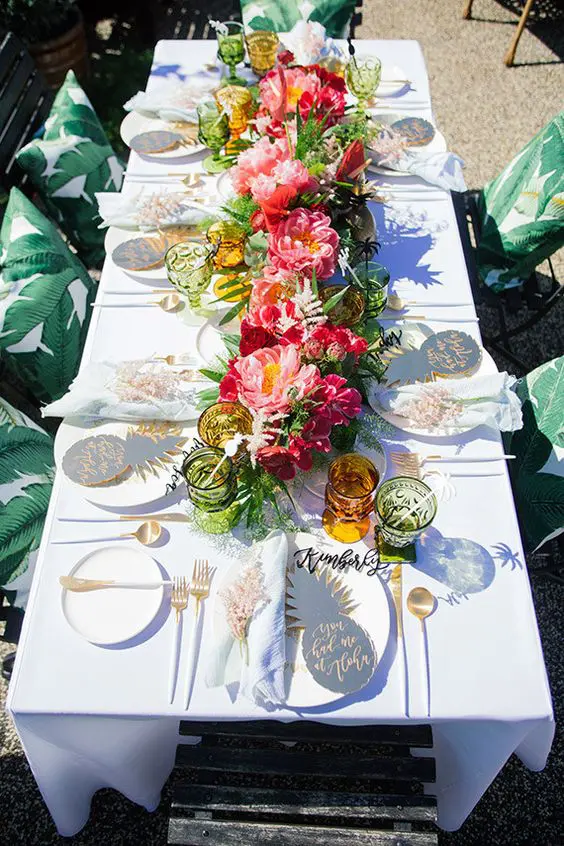 Sweetest baby shower table settings to get inspired  21