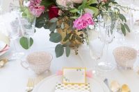 sweetest-baby-shower-table-settings-to-get-inspired-24
