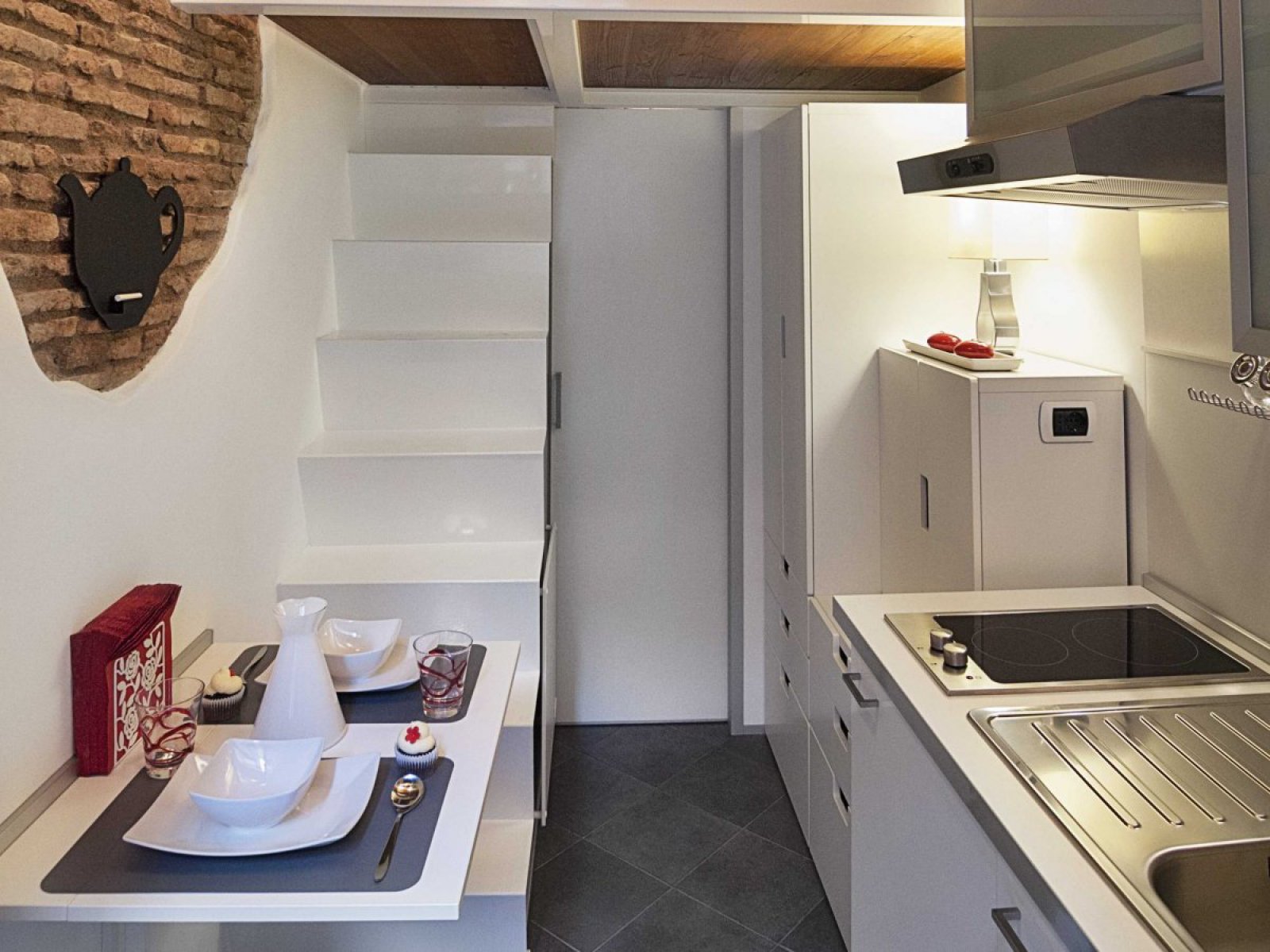 Tiny yet stylish rome apartment of 7 square meters  1