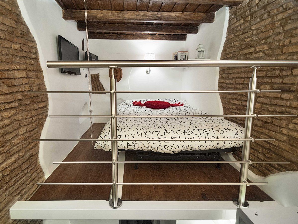 Tiny yet stylish rome apartment of 7 square meters  5