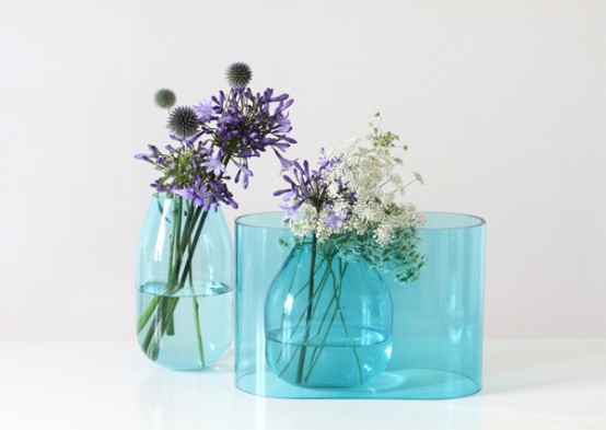 Transparent Blue Vase That Can Be Composed Like A Bouquet