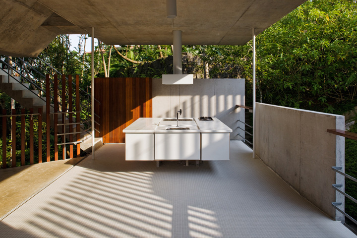 Tropical house design  0