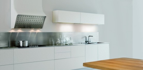 Ultra Minimalist Clutter Free Mesa Kitchen By Schiffini