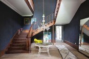 unique-british-home-in-a-mix-of-styles-and-colors-1
