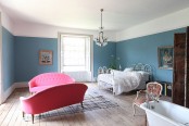 unique-british-home-in-a-mix-of-styles-and-colors-10
