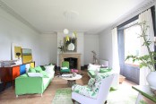 unique-british-home-in-a-mix-of-styles-and-colors-4