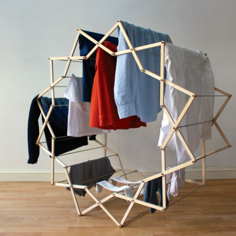 Practical And Unique Star-Shaped Clothes Horse