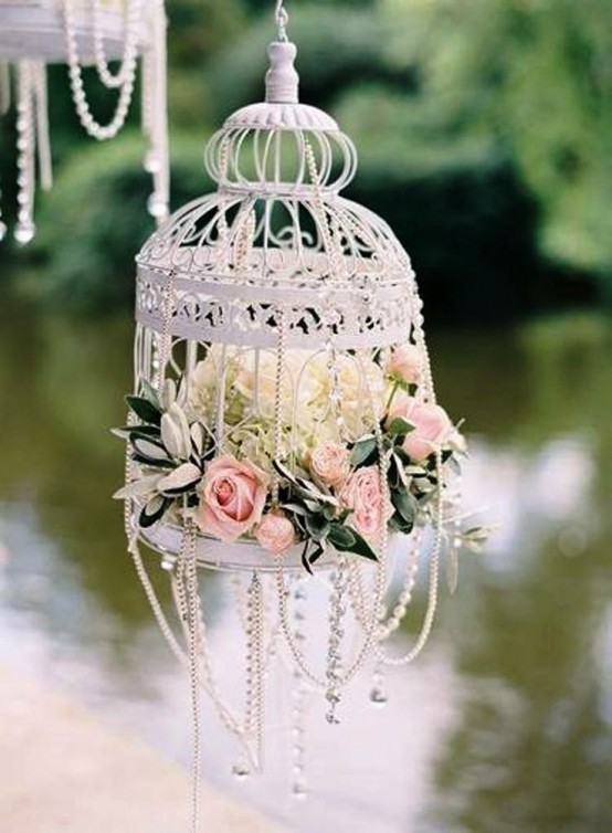 There are plenty of ways to incorporate bird cages into wedding decor and you can use these ideas for your home.