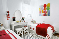vivacious-malaga-apartment-with-ikea-furniture-and-juicy-accents-19