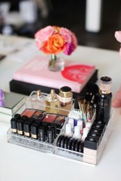 ways-to-organize-your-makeup-and-beauty-products-like-a-pro-14