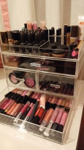 ways-to-organize-your-makeup-and-beauty-products-like-a-pro-24