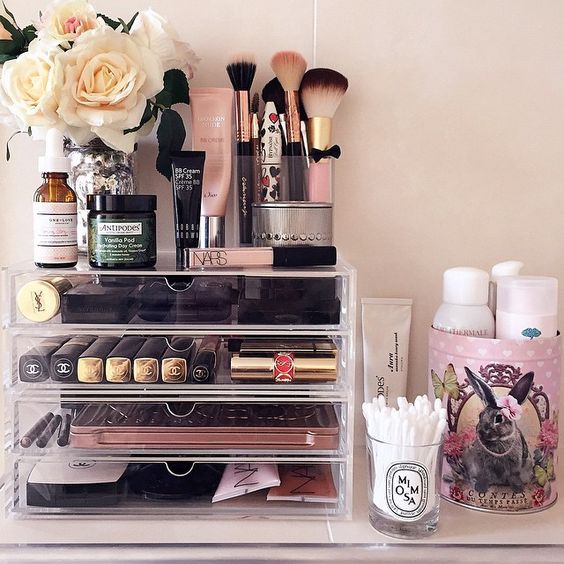Ways to organize your makeup and beauty products like a pro  26
