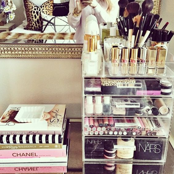 Ways to organize your makeup and beauty products like a pro  27