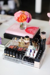 ways-to-organize-your-makeup-and-beauty-products-like-a-pro-5