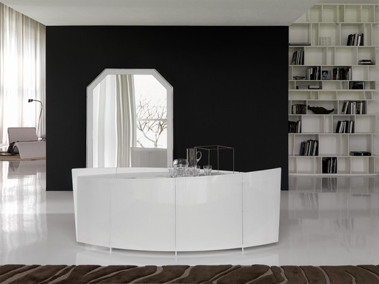 Extra-Clear White Curved Sideboard Made of Glass – Shark by Cattelan Italia