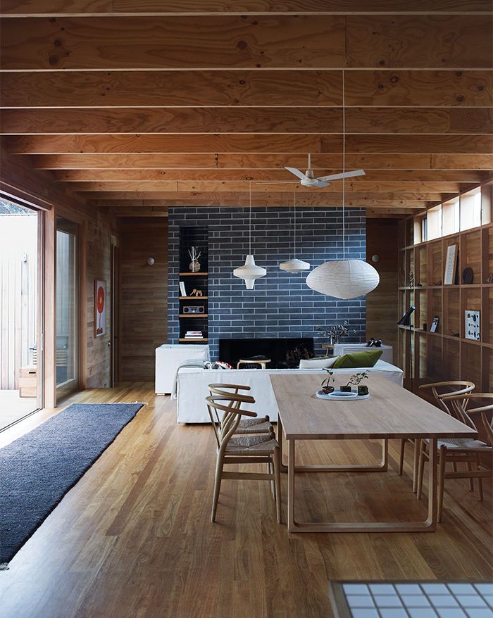 Wood clad interior ideas to warm up in the winter  22